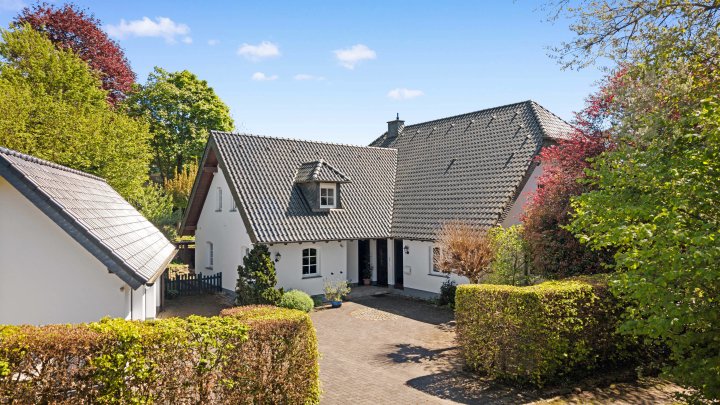 Endlich Platz für die ganze Familie! 4 Schlafzimmer und 2 Bäder auf einer Ebene! Offen für Angebote!